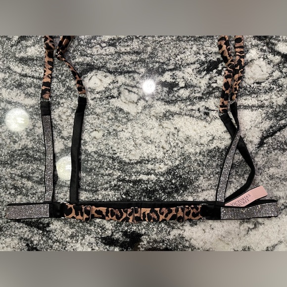 Victoria’s Secret Garter Belt Cheetah Print M/L - Picture 6 of 12